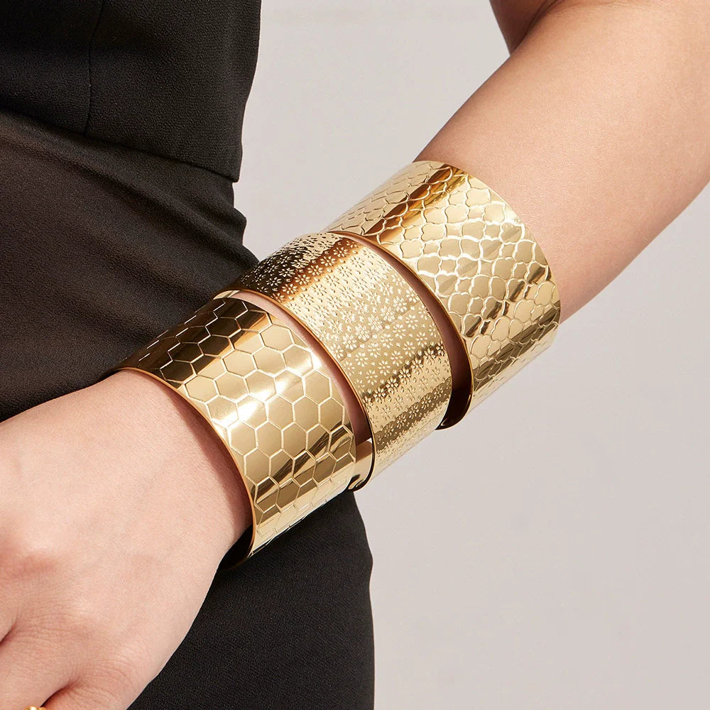 316L Stainless Steel 18K Gold Plated Bold Floral Pattern Adjustable Open Cuff Bracelet