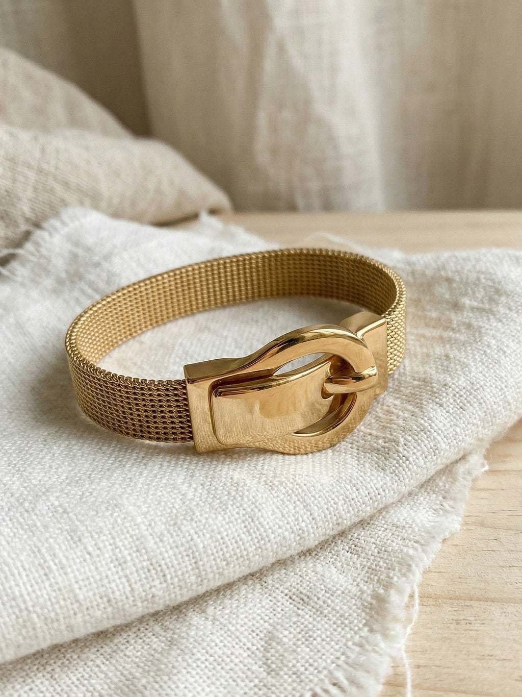 316L Stainless Steel 18K Gold Plated Elegant Magnetic Buckle Bracelet