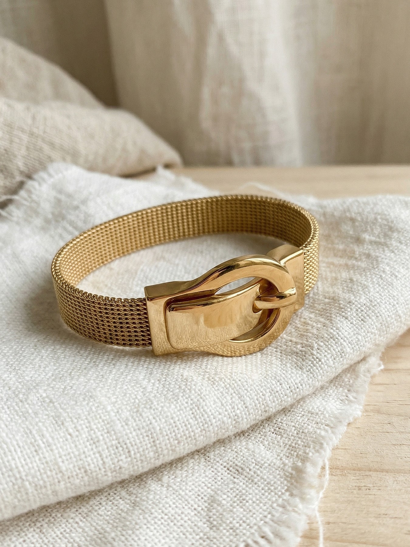 316L Stainless Steel 18K Gold Plated Elegant Magnetic Buckle Bracelet