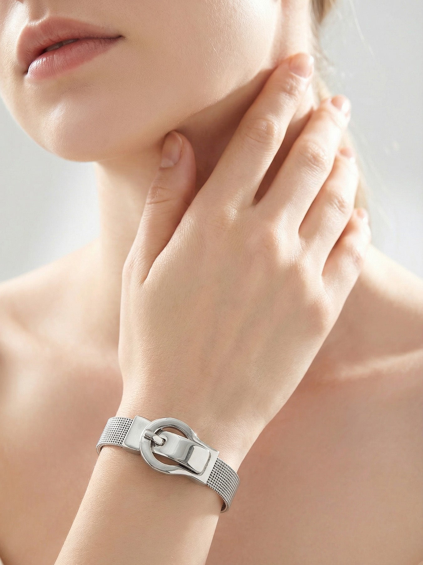 316L Stainless Steel 18K Gold Plated Elegant Magnetic Buckle Bracelet
