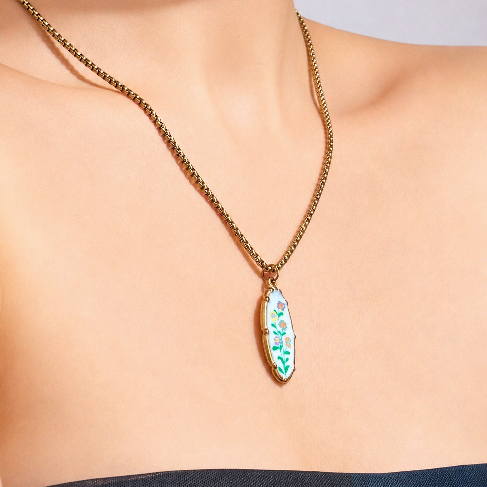Droplet Flower Pendant Necklace