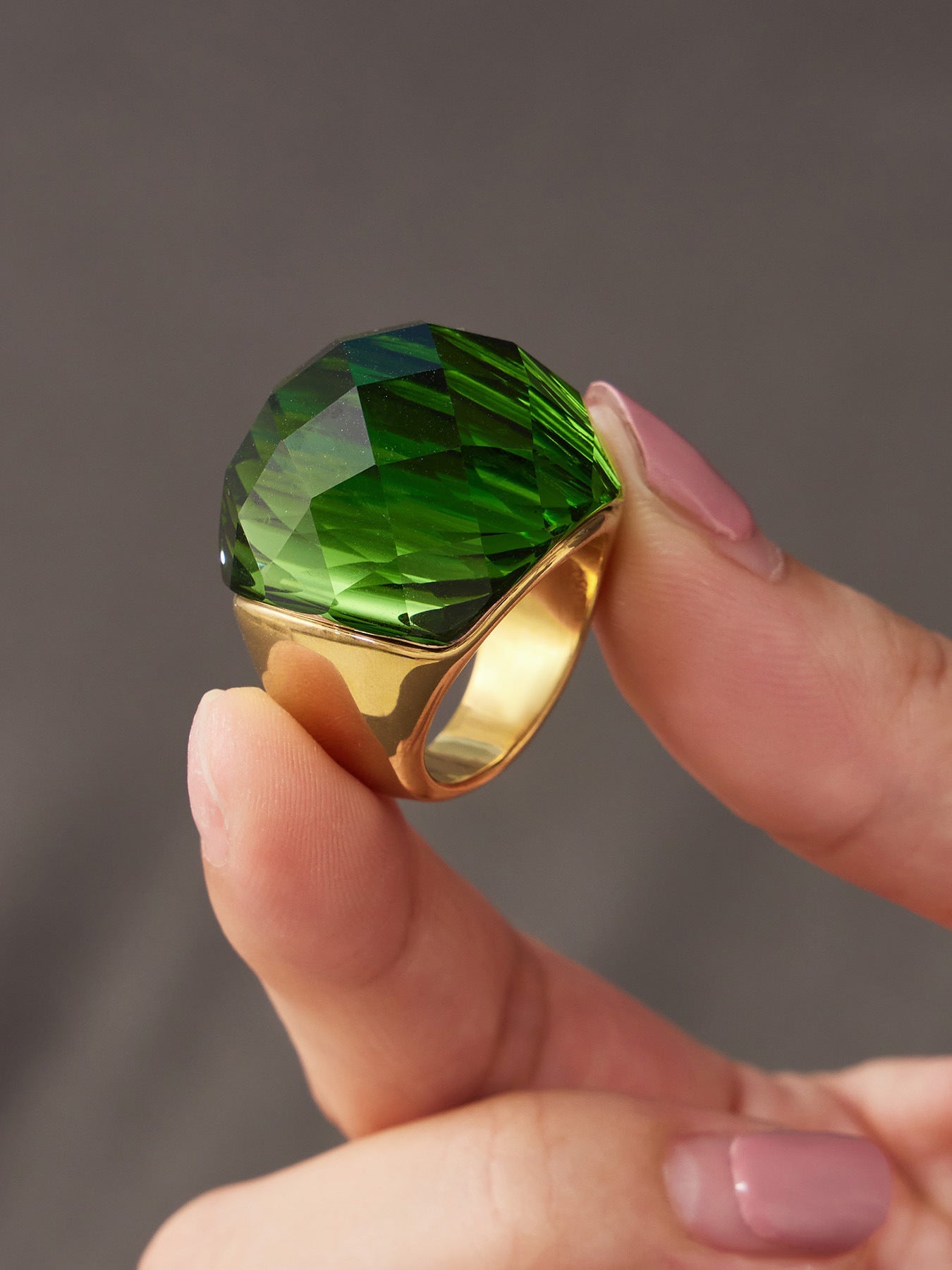 Round Faceted Glass Stone Ring