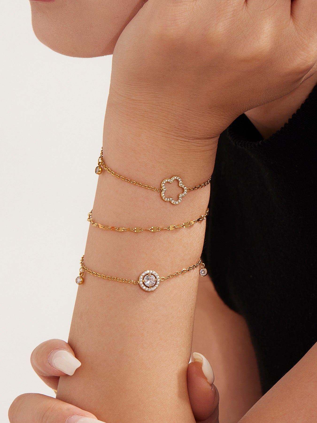 Pavé Zircon Hollow Flower Tassel Anklet