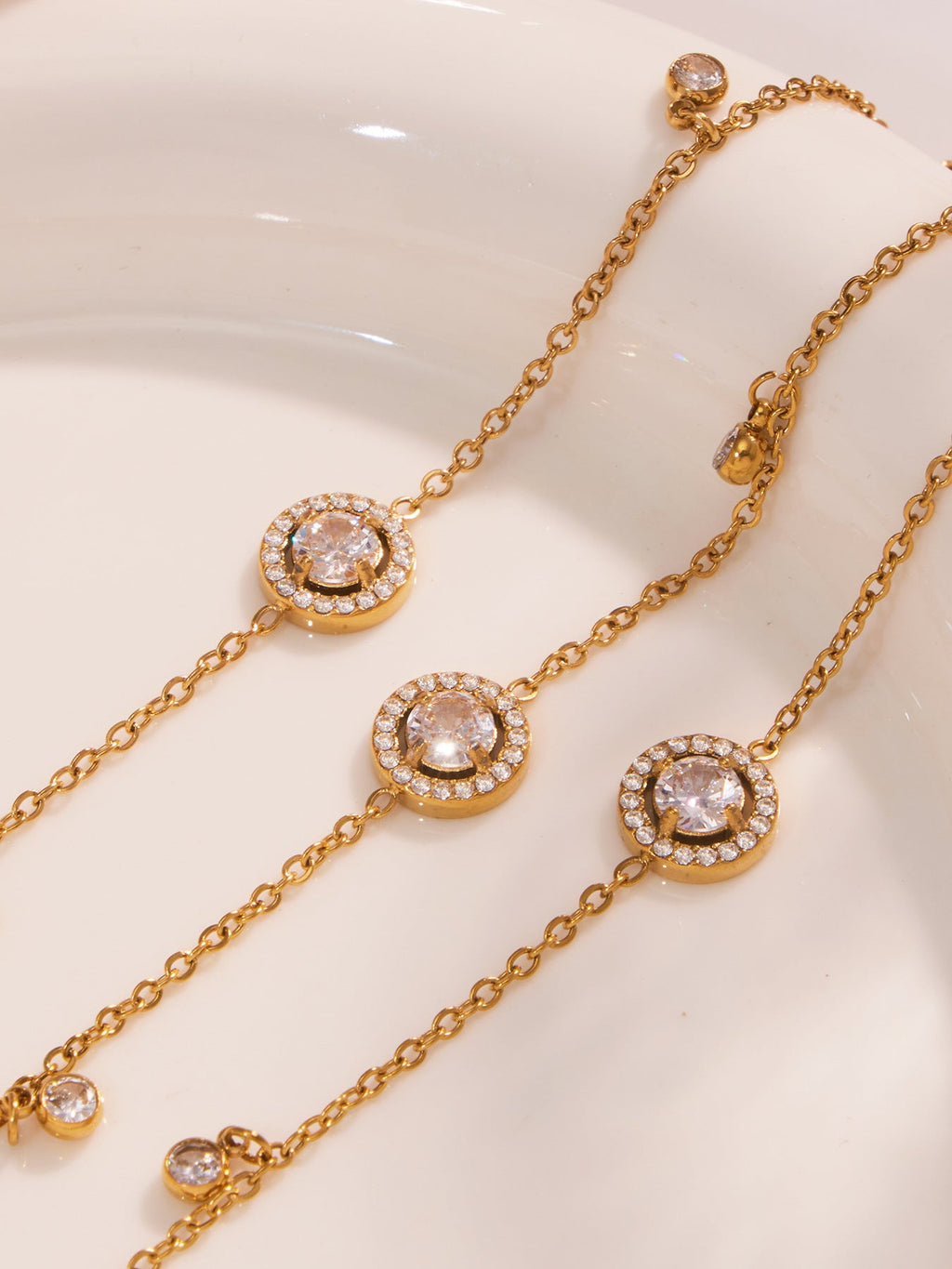 Pavé Zircon Hollow Flower Tassel Anklet