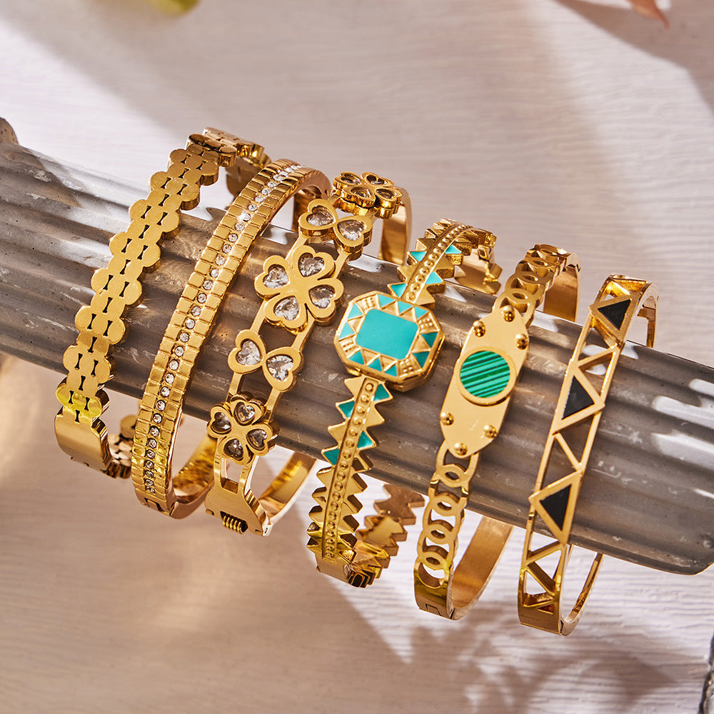 316L Stainless Steel Geometric Triangle Pattern Buckle Bracelet with Drip Enamel