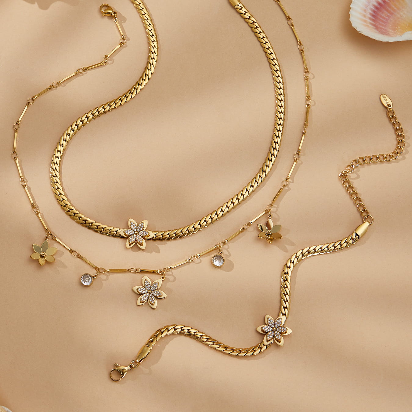 Zircon Flower Necklace & Bracelet Set