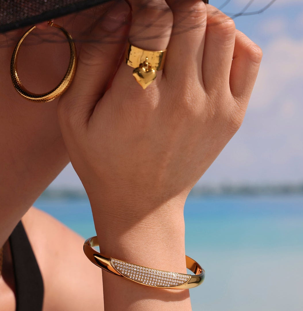 Hypoallergenic 5A Zircon Clasp Bracelet
