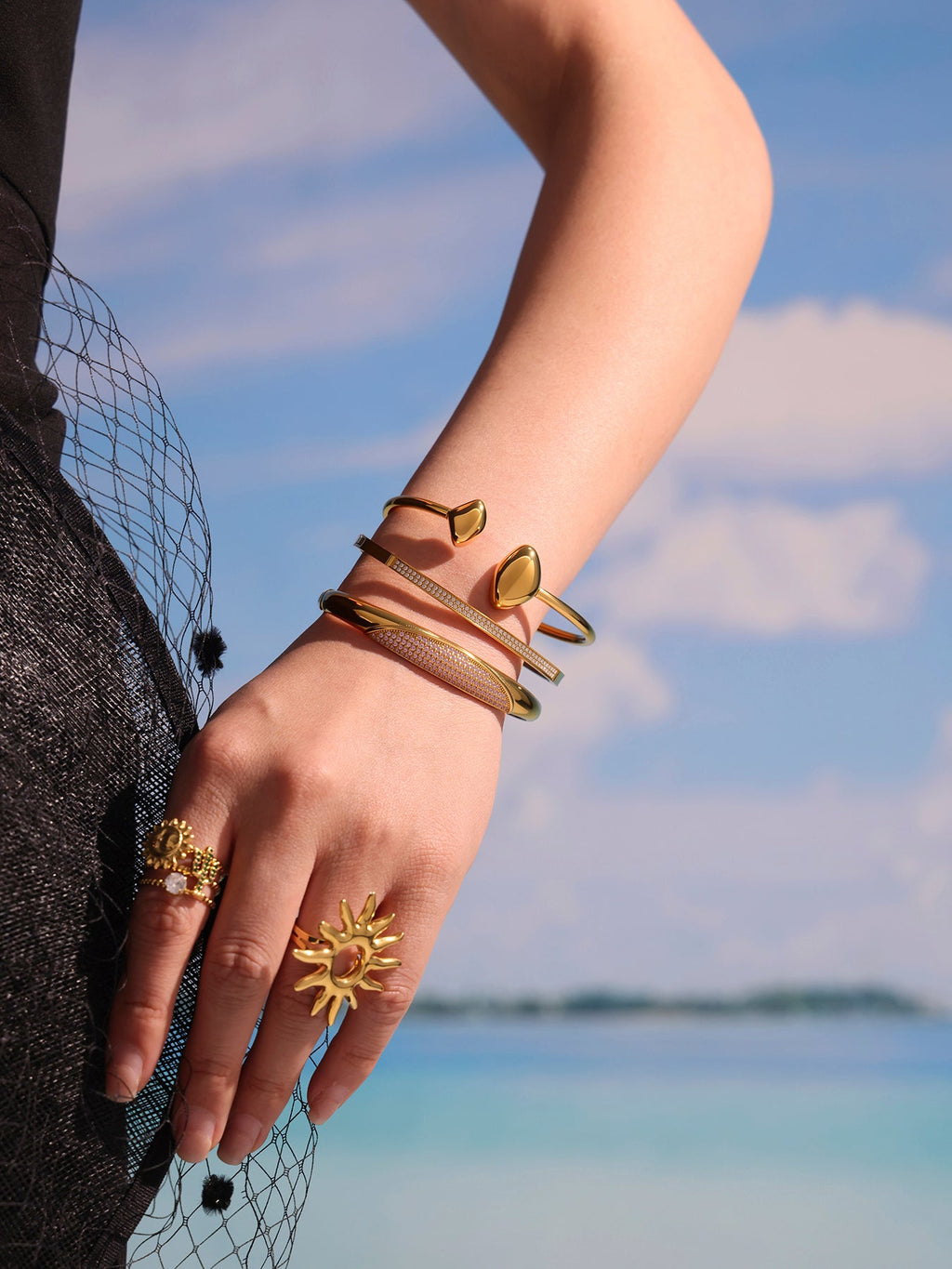 Hypoallergenic 5A Zircon Clasp Bracelet