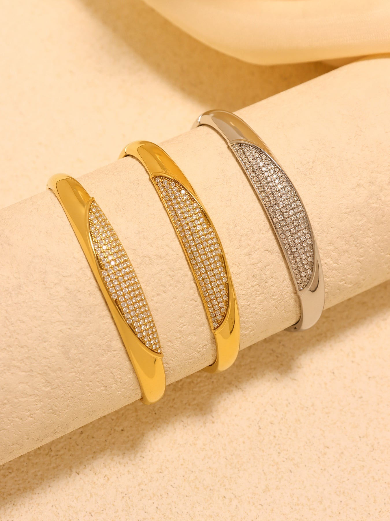 Hypoallergenic 5A Zircon Clasp Bracelet