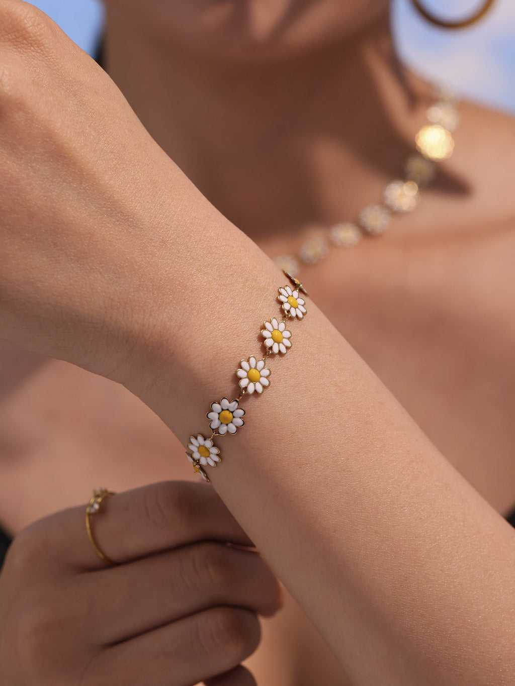 Daisy Flower 18K Gold Chain Jewelry Collection