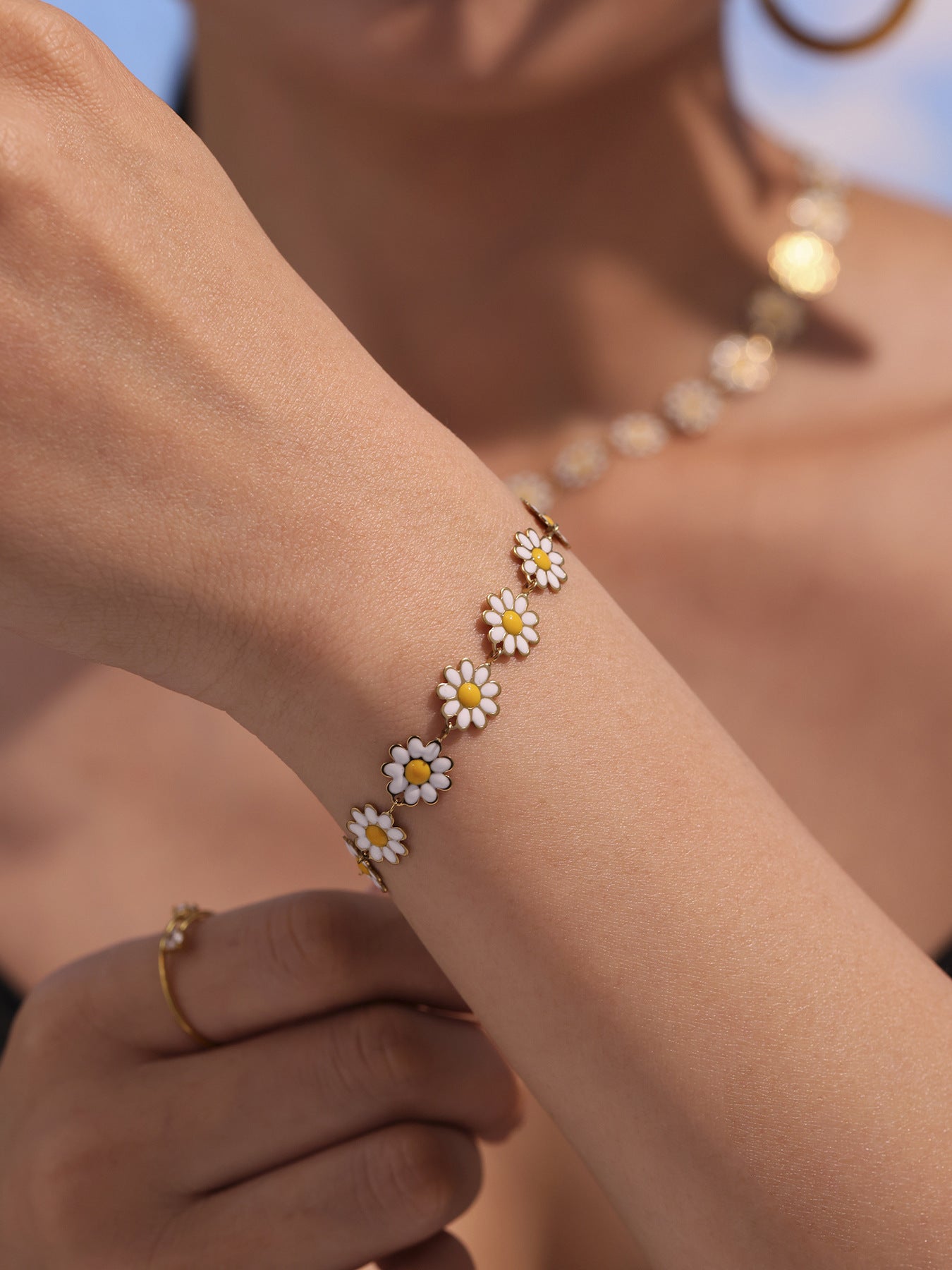 Daisy Flower 18K Gold Chain Jewelry Collection