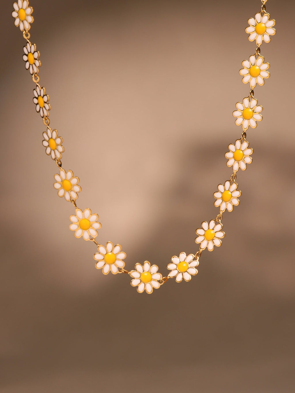 Daisy Flower 18K Gold Chain Jewelry Collection
