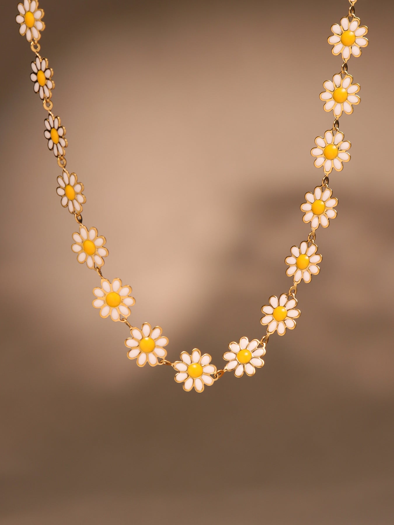 Daisy Flower 18K Gold Chain Jewelry Collection