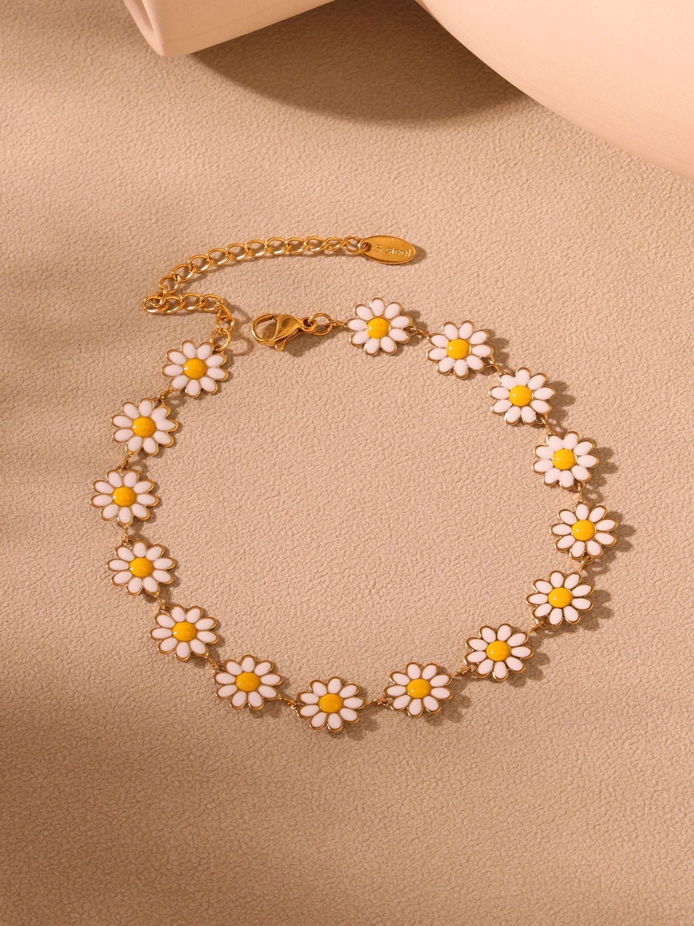 Daisy Flower 18K Gold Chain Jewelry Collection