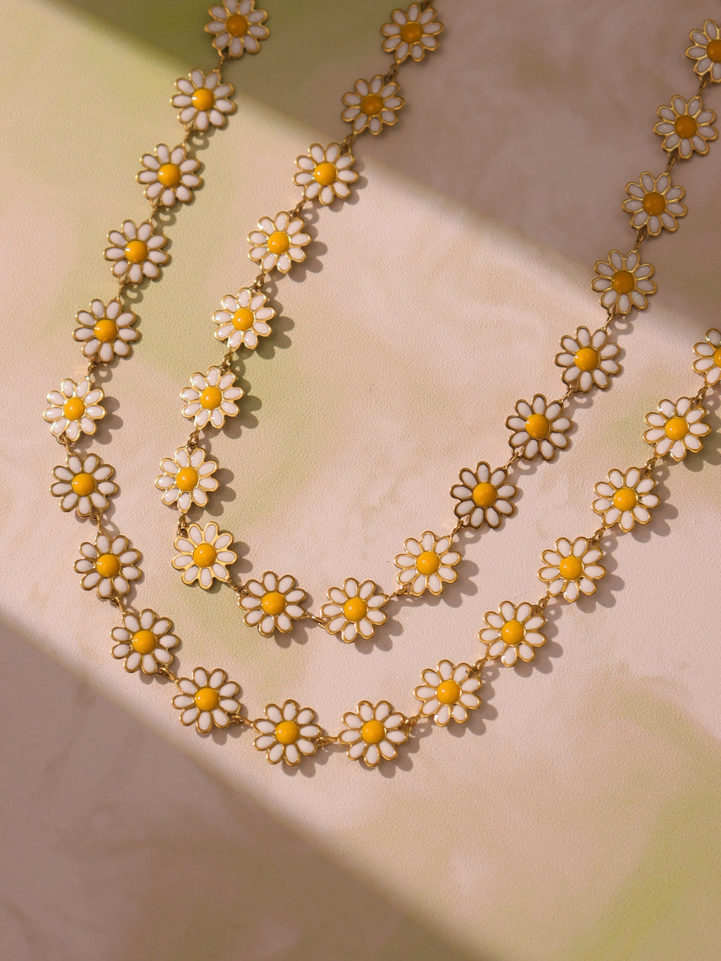 Daisy Flower 18K Gold Chain Jewelry Collection
